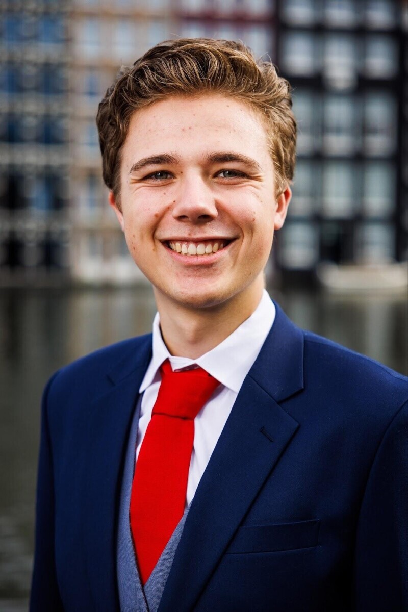 profile picture of Cemre Süler